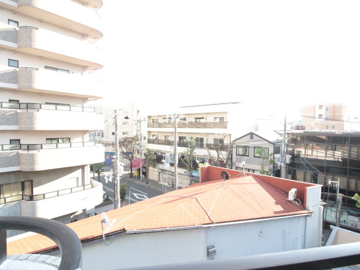 物件内観写真22　(室内からの展望)