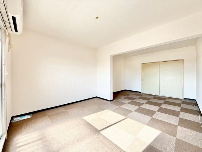 物件内観写真8　(居室)
