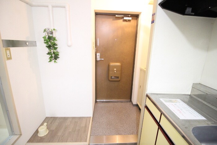 物件内観写真15　(廊下)