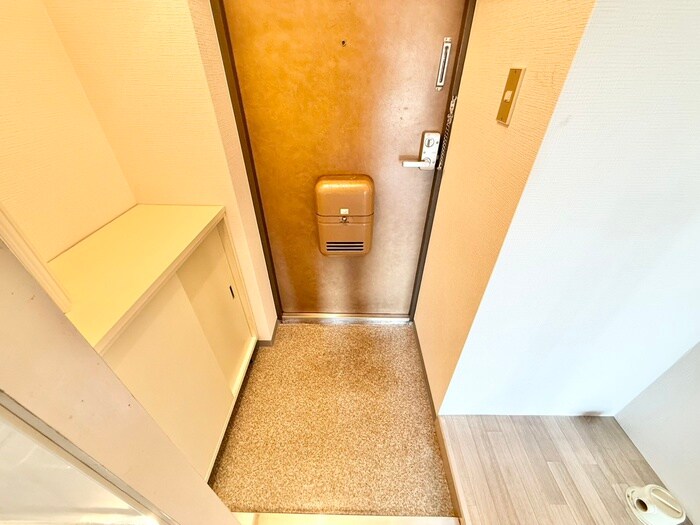 物件内観写真17　(玄関)