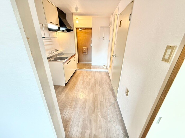 物件内観写真19　(廊下)