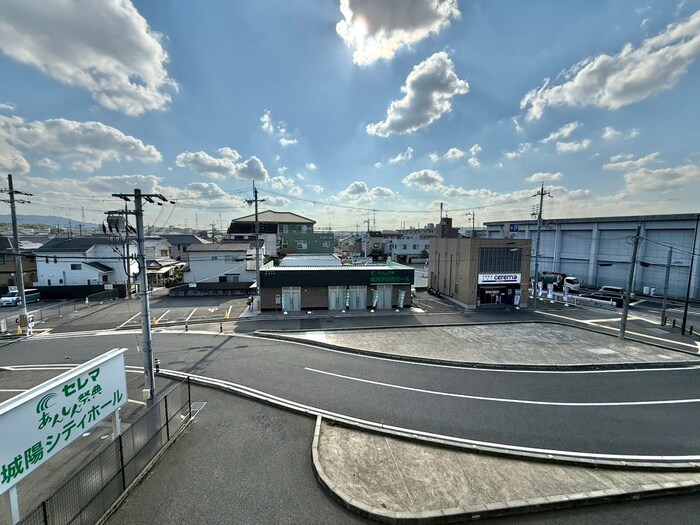 物件内観写真22　(室内からの展望)