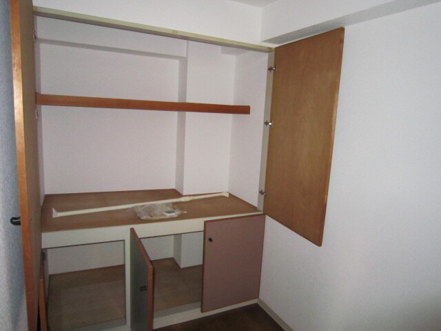 物件内観写真8　(収納)