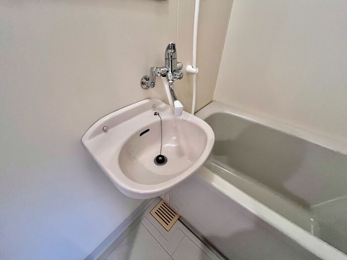 物件内観写真12　(洗面)