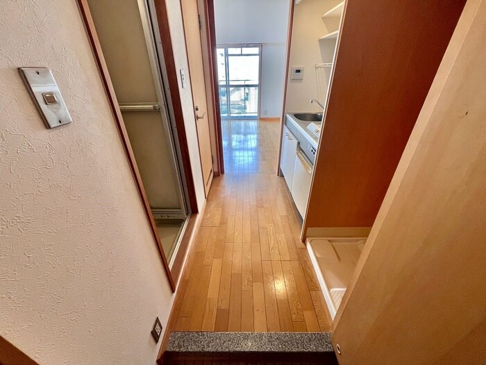 物件内観写真20　(廊下)