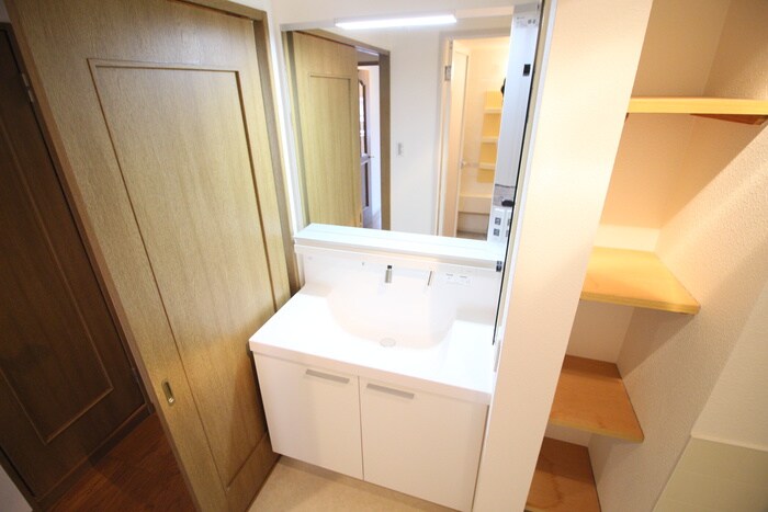 物件内観写真4　(洗面)