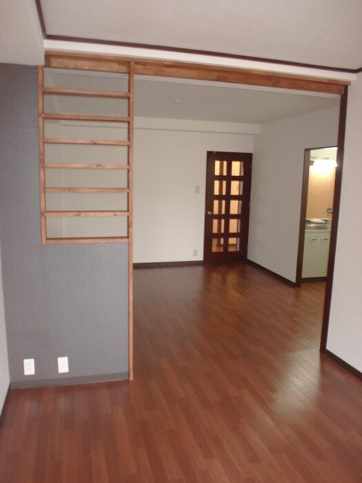 物件内観写真4　(居室)