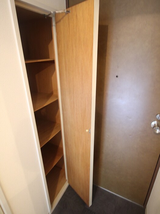 物件内観写真8　(靴箱)