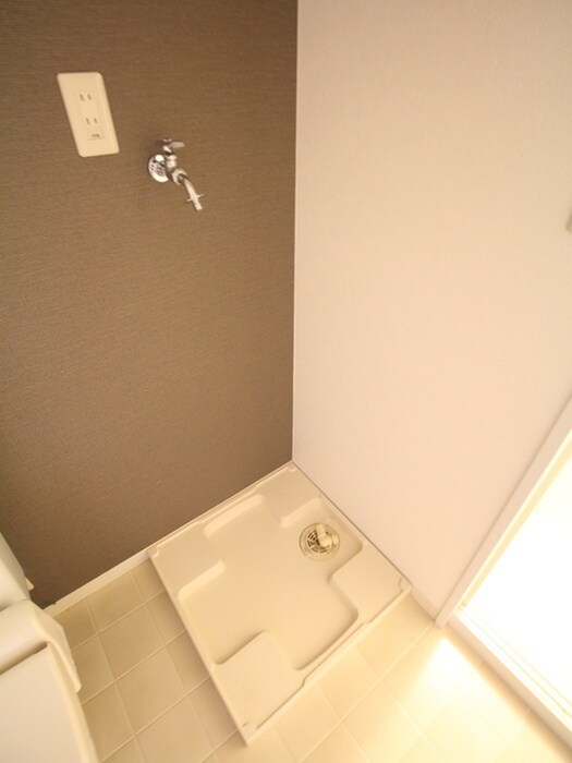 物件内観写真10　(洗濯機置場)