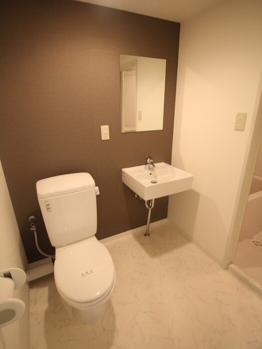 物件内観写真10　(トイレ)