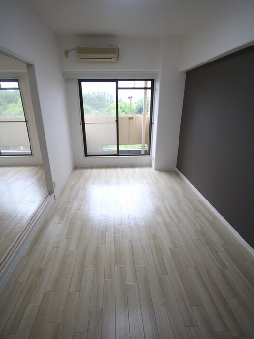 物件内観写真11　(居室)