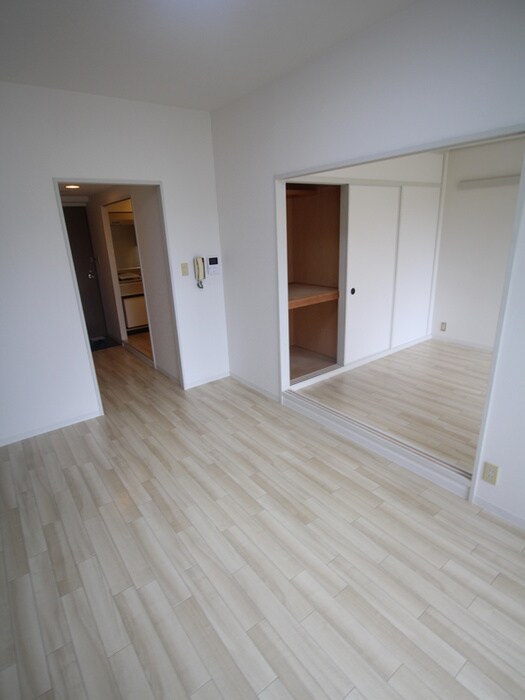 物件内観写真12　(居室)