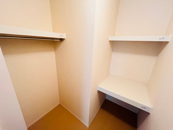 物件内観写真13　(収納)