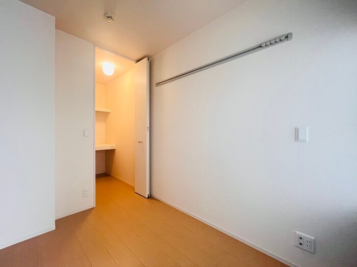 物件内観写真14　(居室)