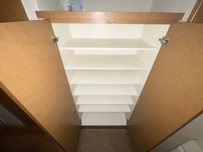 物件内観写真18　(靴箱)