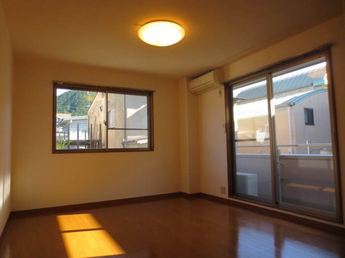 物件内観写真9　(居室)