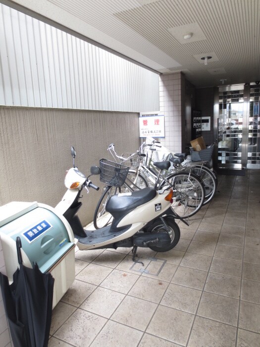物件外観写真3　(駐輪場)