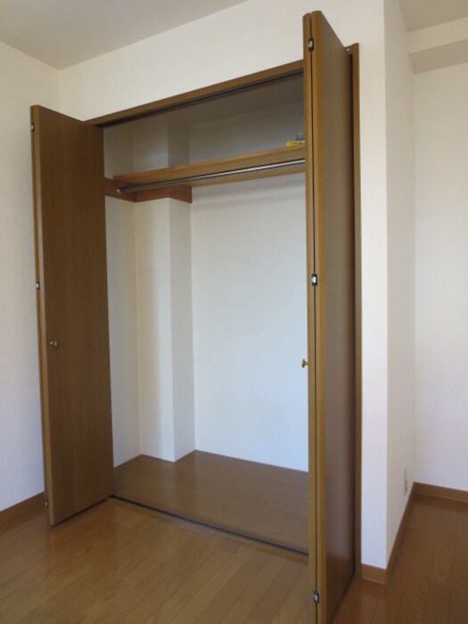 物件内観写真10　(収納)