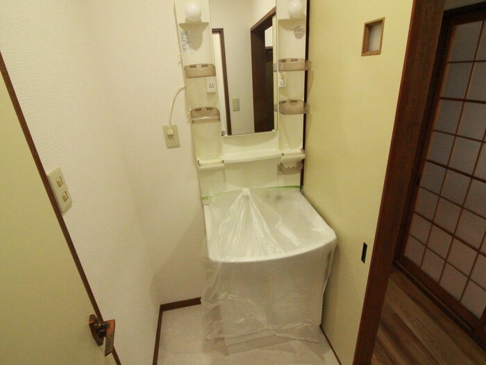 物件内観写真11　(洗面)