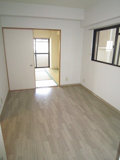 物件内観写真11　(居室)