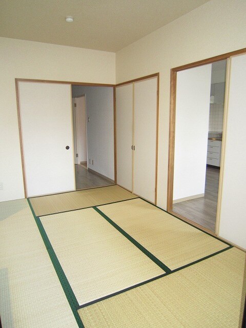 物件内観写真15　(居室)