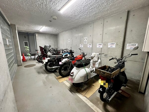 駐輪場
