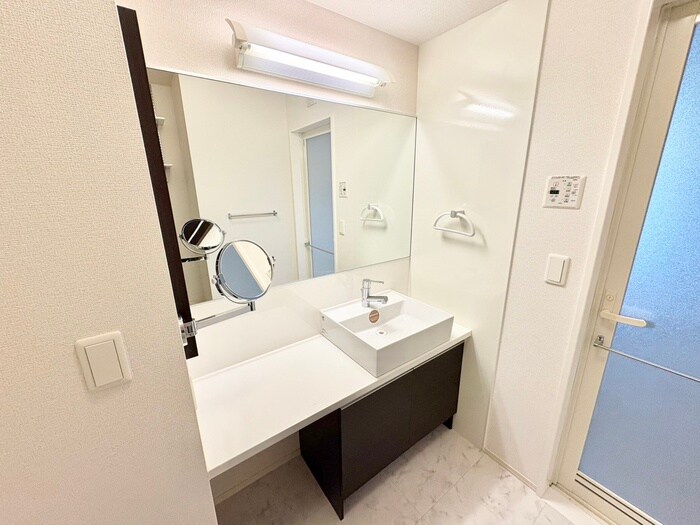 物件内観写真10　(洗面)