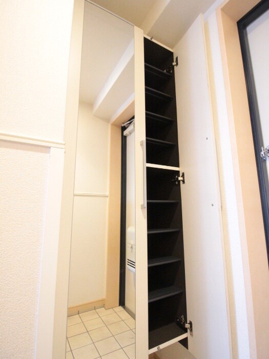 物件内観写真17　(靴箱)