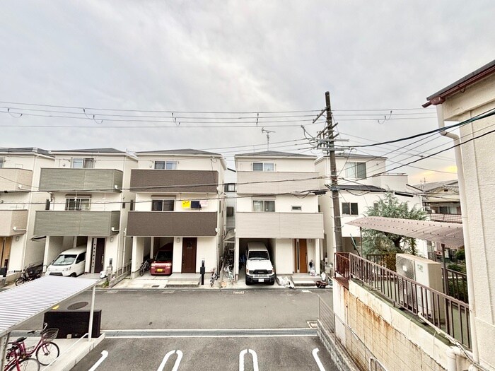 物件内観写真15　(室内からの展望)