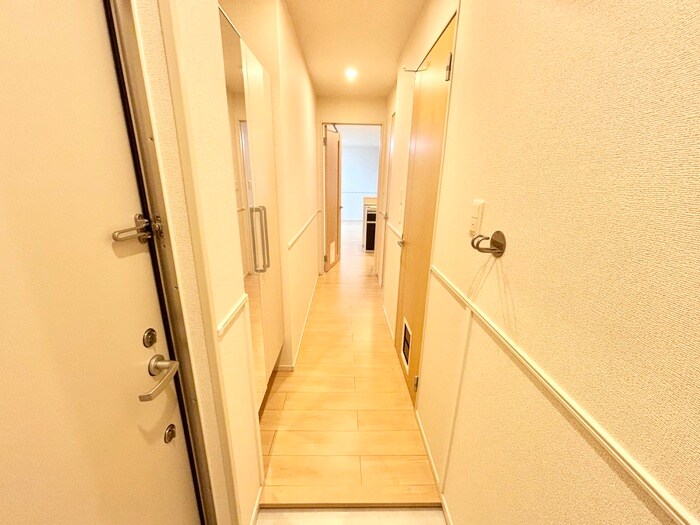物件内観写真22　(廊下)