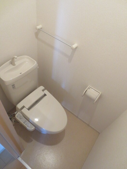 物件内観写真15　(トイレ)