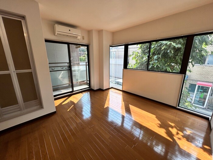 物件内観写真10　(居室)