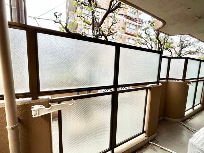 物件内観写真18　(室内からの展望)