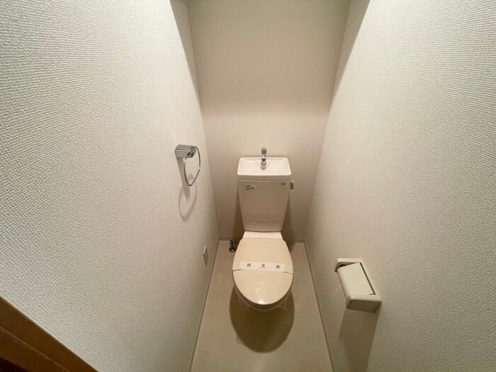 物件内観写真12　(トイレ)