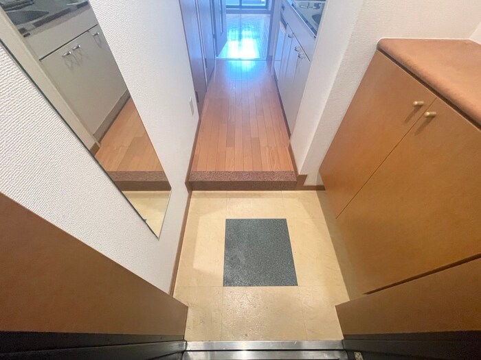 物件内観写真15　(玄関)