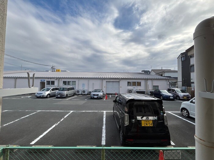 物件内観写真18　(室内からの展望)