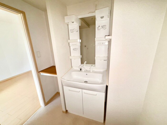 物件内観写真12　(洗面)