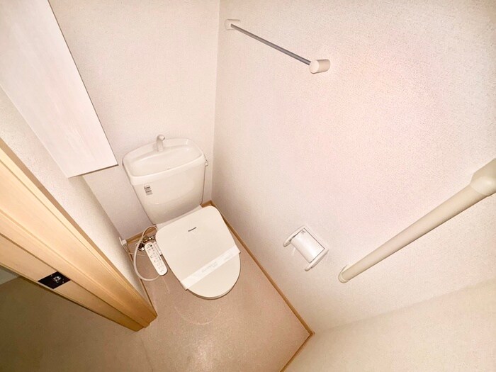 物件内観写真14　(トイレ)