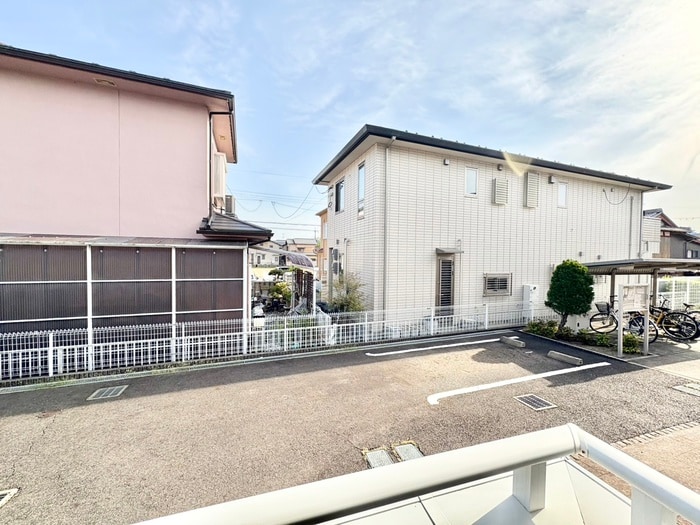 物件内観写真20　(室内からの展望)