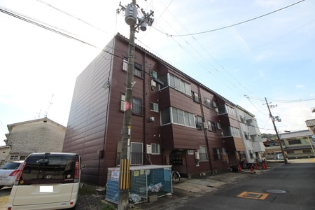 弥生マンション外観写真