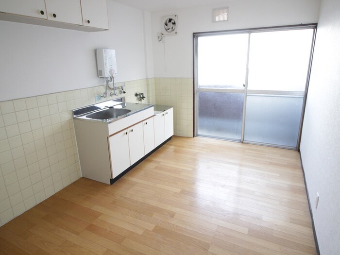 物件内観写真8　(居室)