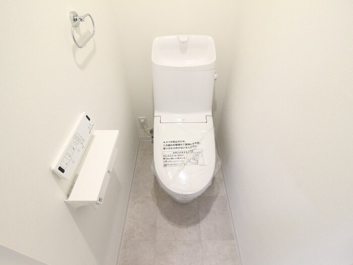 物件内観写真11　(トイレ)