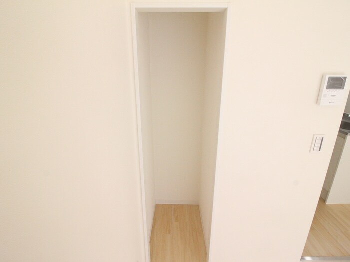 物件内観写真12　(収納)