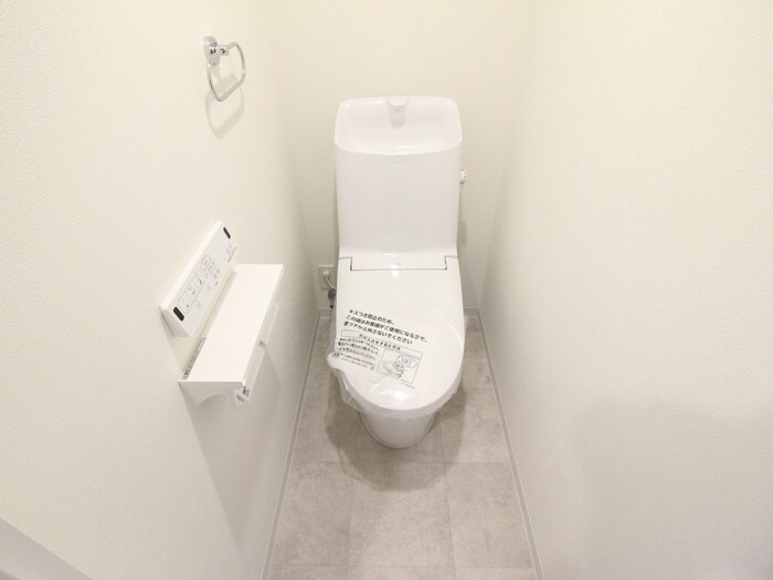 物件内観写真13　(トイレ)