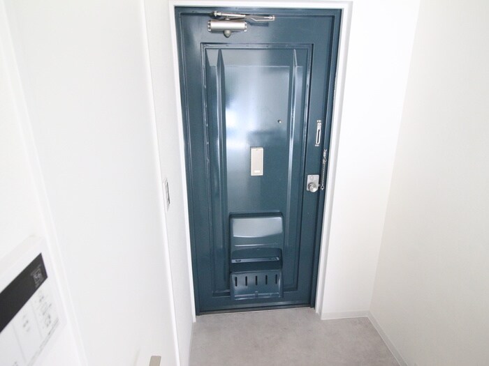 物件内観写真17　(玄関)