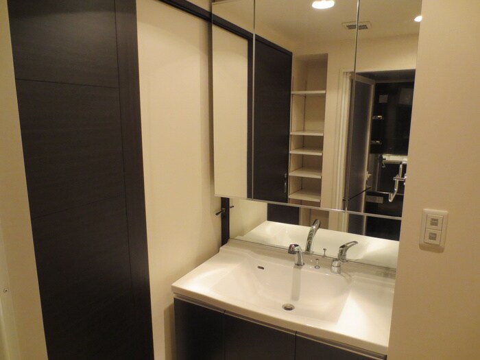 物件内観写真7　(洗面)