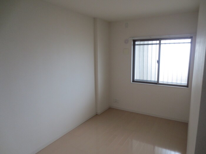 物件内観写真11　(居室)