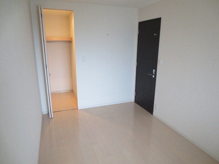 物件内観写真12　(収納)