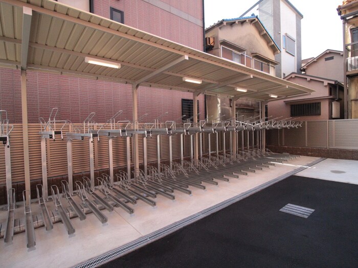 物件外観写真5　(駐輪場)