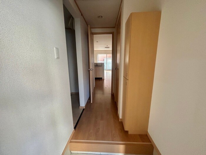 物件内観写真9　(廊下)